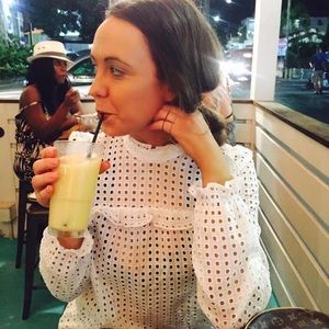 White long sleeve highneck blouse